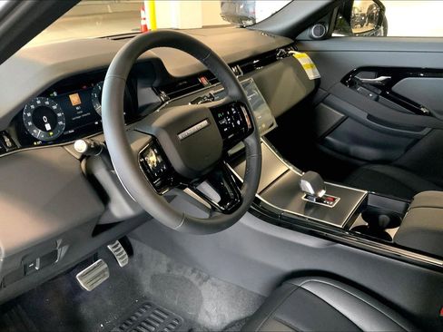 New 2026 Land Rover Range Rover Evoque Dynamic SE image 8