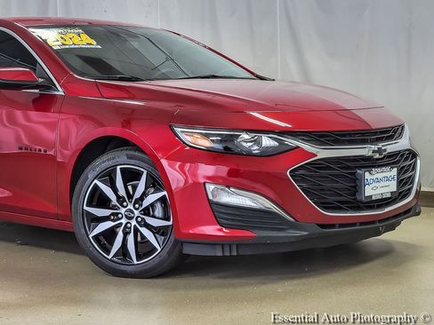 Used 2024 Chevrolet Malibu RS w/ LPO, Floor Liner Package FWD image 2