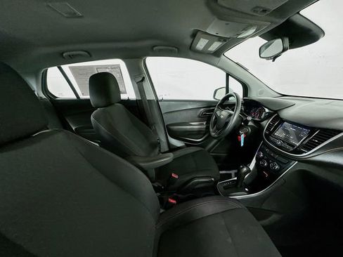 Used 2019 Chevrolet Trax LS w/ LPO, Cargo Package FWD image 27
