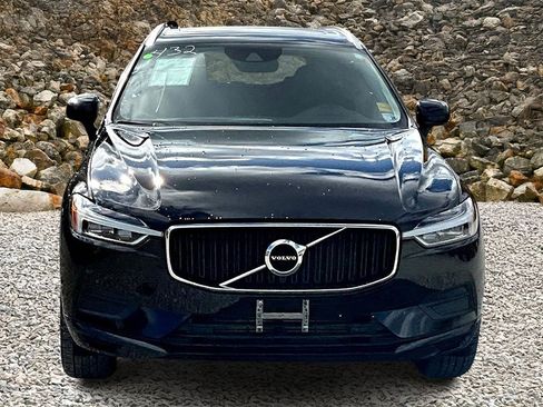 Used 2019 Volvo XC60 T6 Momentum w/ Multimedia Package image 3