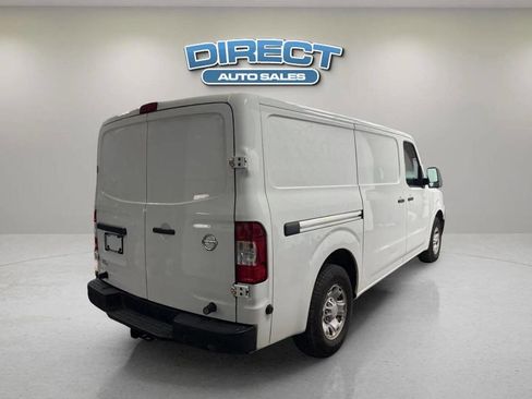 Used 2017 Nissan NV 3500 SV RWD image 6