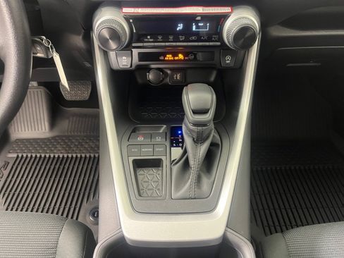 Certified 2025 Toyota RAV4 LE image 20