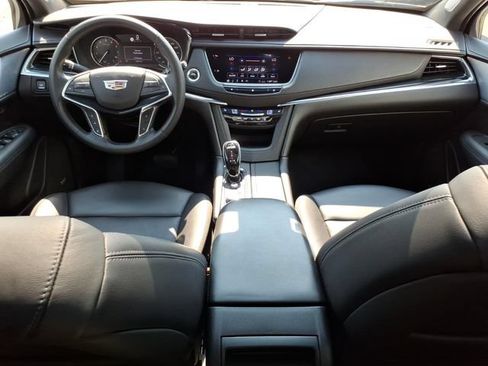 Used 2020 Cadillac XT5 Premium Luxury FWD image 10