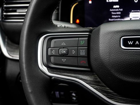 Used 2024 Jeep Wagoneer L Series II w/ Flexible Seating Group image 28