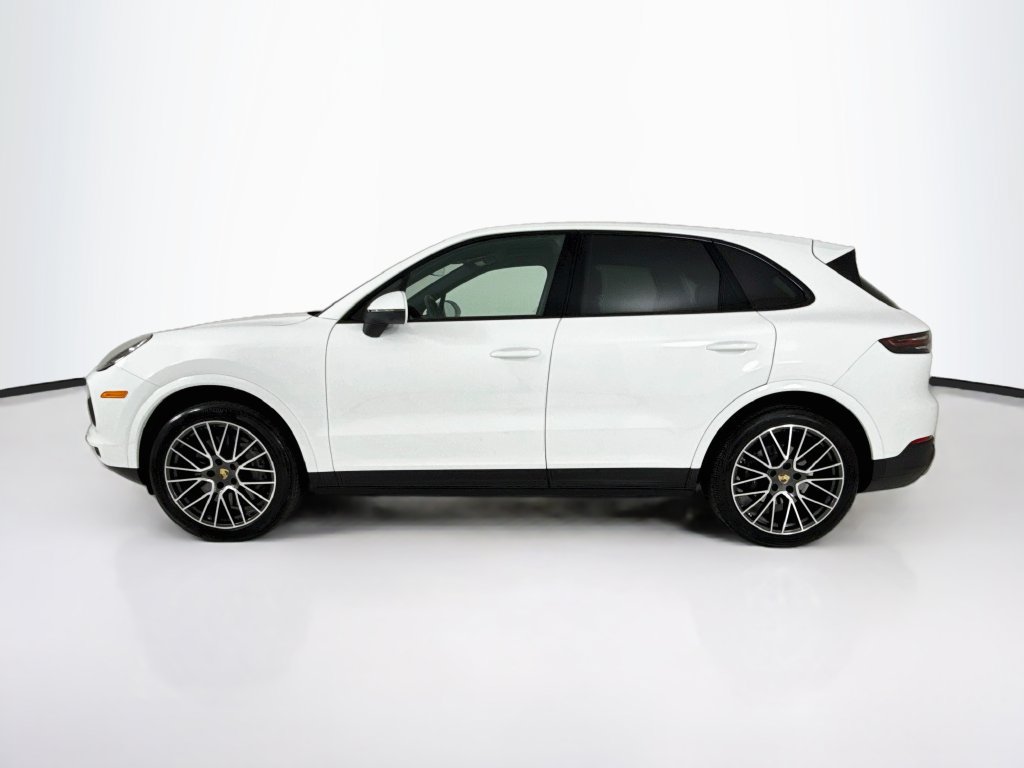 Certified 2023 Porsche Cayenne AWD/4WD image 2