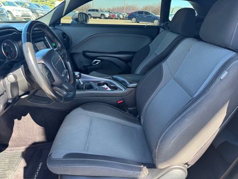 Used 2016 Dodge Challenger R/T w/ Cold Weather Group RWD image 19