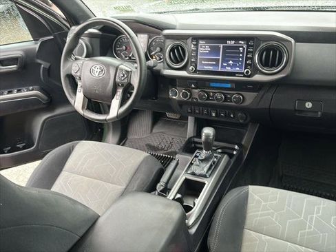 Certified 2021 Toyota Tacoma TRD Off-Road w/ Technology Package image 16