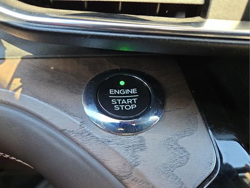 Used 2021 Ford Explorer Platinum w/ Equipment Group 601A image 22