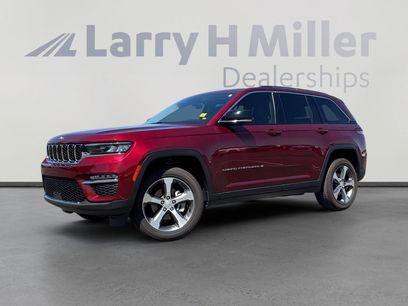 Used 2023 Jeep Grand Cherokee Limited w/ Trailer Tow Prep Group (B)