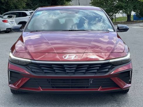 Certified 2025 Hyundai Elantra SEL FWD image 16