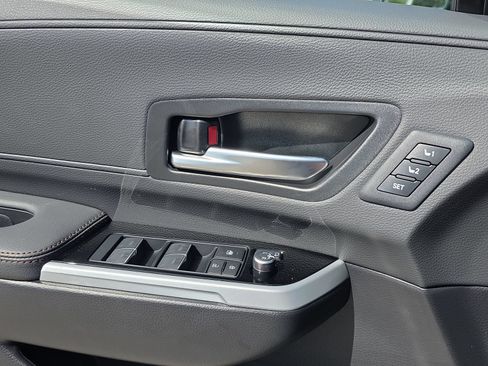 New 2026 Toyota Sienna Platinum AWD/4WD image 24