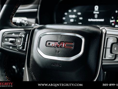 Used 2024 GMC Yukon XL AT4 AWD/4WD image 28