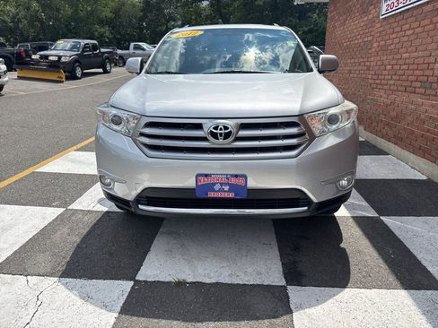 Used 2012 Toyota Highlander Limited w/ Tow Pkg AWD/4WD image 6