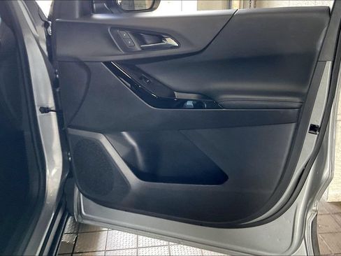 Used 2025 Chevrolet Equinox LT w/ Convenience Package II FWD image 20