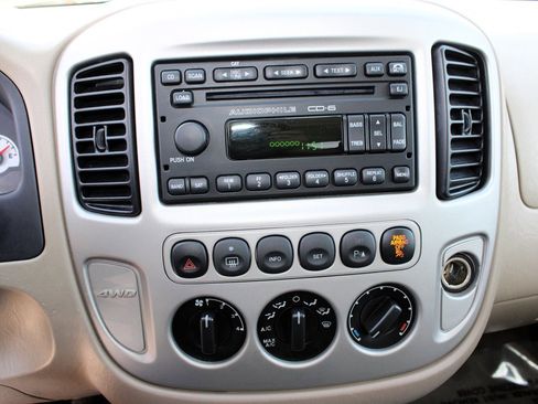 Used 2007 Ford Escape Limited image 23