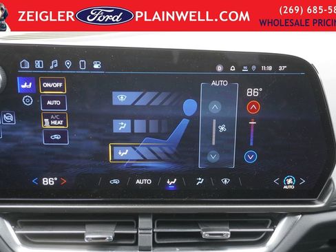 Used 2025 Chevrolet Equinox EV LT image 18