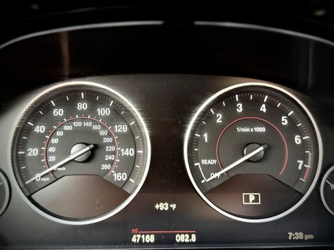 Used 2018 BMW 330i Sedan w/ M Sport Package RWD image 21