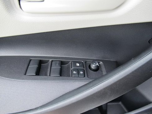 Used 2025 Toyota Corolla LE FWD image 19