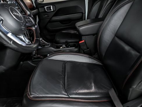 Used 2020 Jeep Gladiator Rubicon AWD/4WD image 16