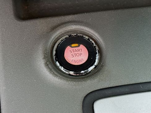 Used 2020 Nissan Frontier S image 20