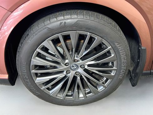 Used 2024 Lexus RX 350 FWD w/ Convenience Package image 14