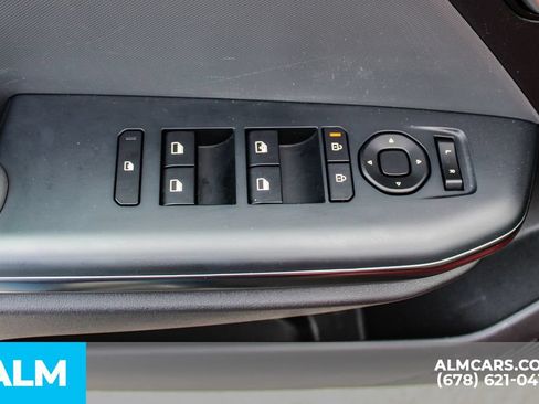 Used 2025 Kia K4 FWD image 36