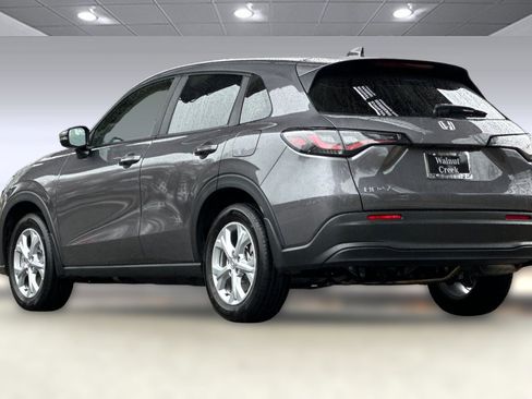 Used 2025 Honda HR-V LX image 3