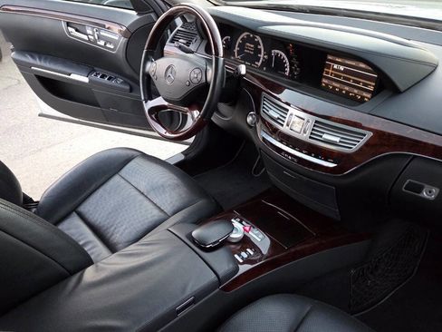 Used 2013 Mercedes-Benz S 550 4MATIC image 52
