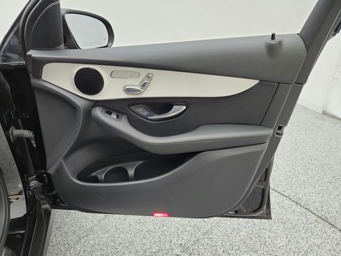 Certified 2022 Mercedes-Benz GLC 300 image 19