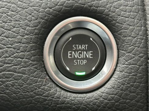 Used 2024 GMC Yukon Denali w/ Denali Reserve Package AWD/4WD image 34
