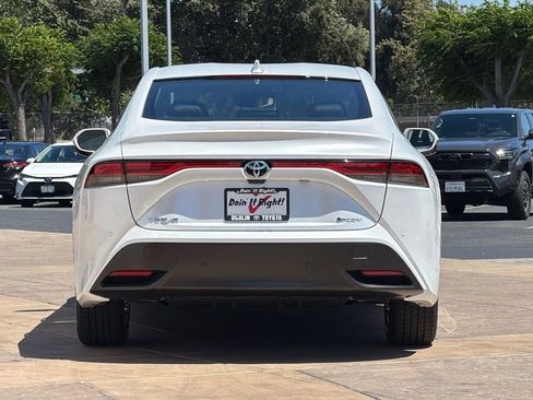 New 2026 Toyota Mirai RWD image 5