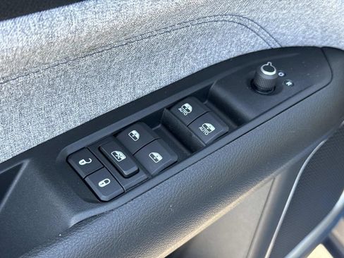 Used 2022 Jeep Compass Latitude AWD/4WD image 17