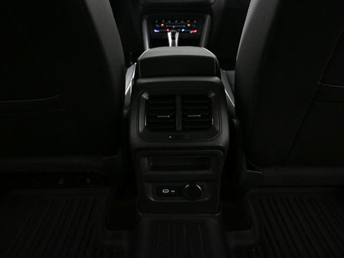 Used 2024 Volkswagen Tiguan SEL R-Line AWD/4WD image 16