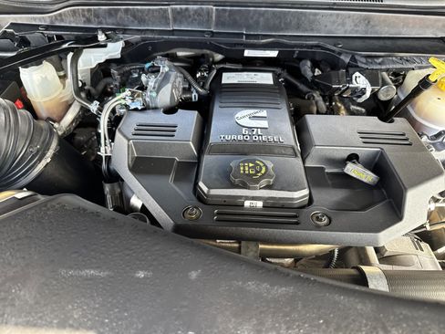 Used 2022 RAM 3500 Limited image 32