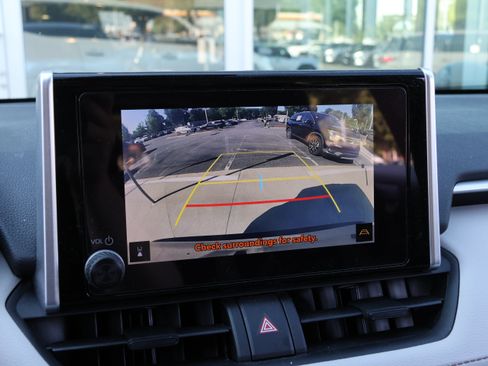 Used 2024 Toyota RAV4 XLE w/ Convenience Package FWD image 19