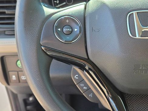 Certified 2022 Honda HR-V LX image 27