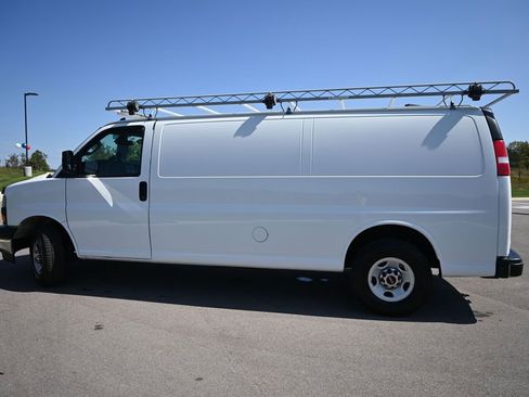 Used 2020 GMC Savana 3500 Extended w/ Driver Convenience Package image 65