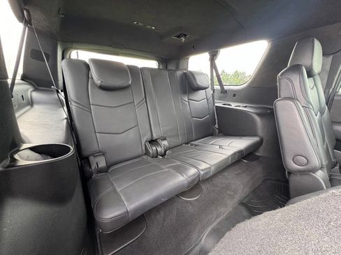Used 2018 Cadillac Escalade ESV Platinum AWD/4WD image 34
