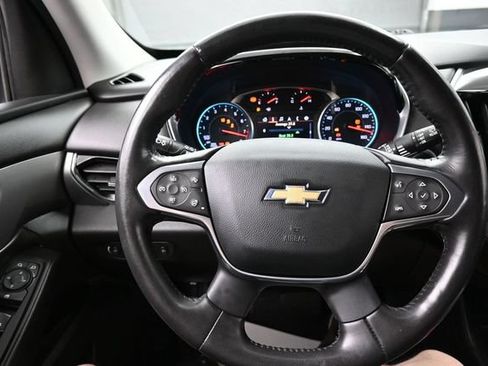 Used 2020 Chevrolet Traverse LT w/ LT Premium Package FWD image 8