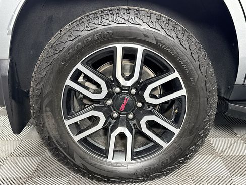 Used 2023 GMC Yukon AT4 AWD/4WD image 57