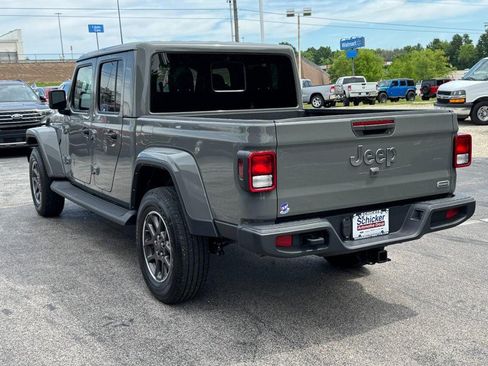 Used 2022 Jeep Gladiator Overland w/ Popular Equipment Package AWD/4WD image 6