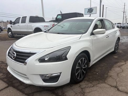 Used 2013 Nissan Altima 2.5 S image 1
