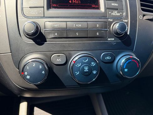 Used 2014 Kia Forte LX w/ Popular Package image 18