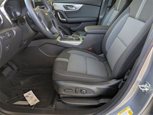 New 2025 Chevrolet Blazer LT w/ Convenience Package image 10