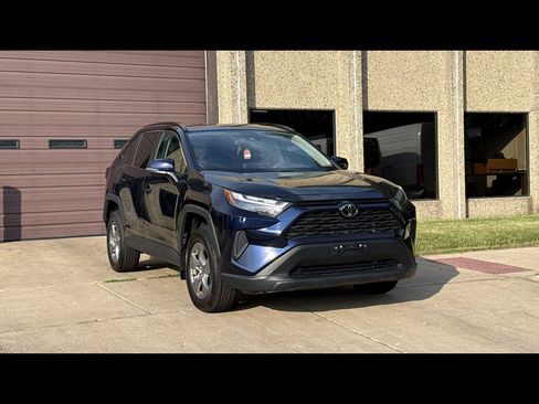 Used 2023 Toyota RAV4 XLE AWD/4WD image 1