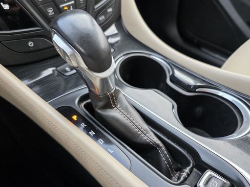 Used 2017 Buick Envision Essence image 16