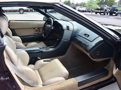 Used 1993 Chevrolet Corvette Convertible image 20