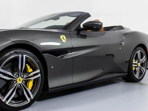 Certified 2019 Ferrari Portofino image 31