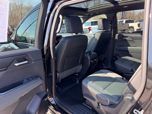 Certified 2024 GMC Acadia AT4 w/ Luxury Package image 17