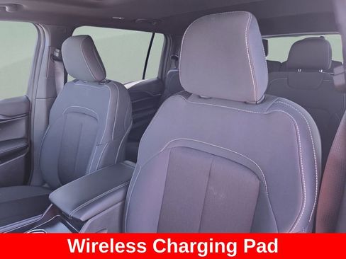 New 2025 Jeep Grand Cherokee L Laredo w/ Luxury Tech Group I RWD image 15
